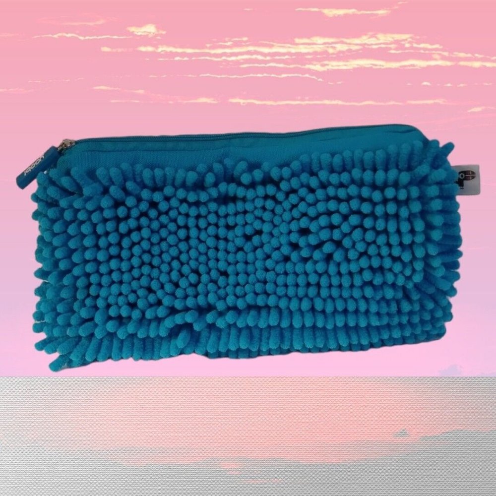 Fuzzy Carry All Zipper Pouch - for Markers, Make Up or Anything \ Blue by Yoobi